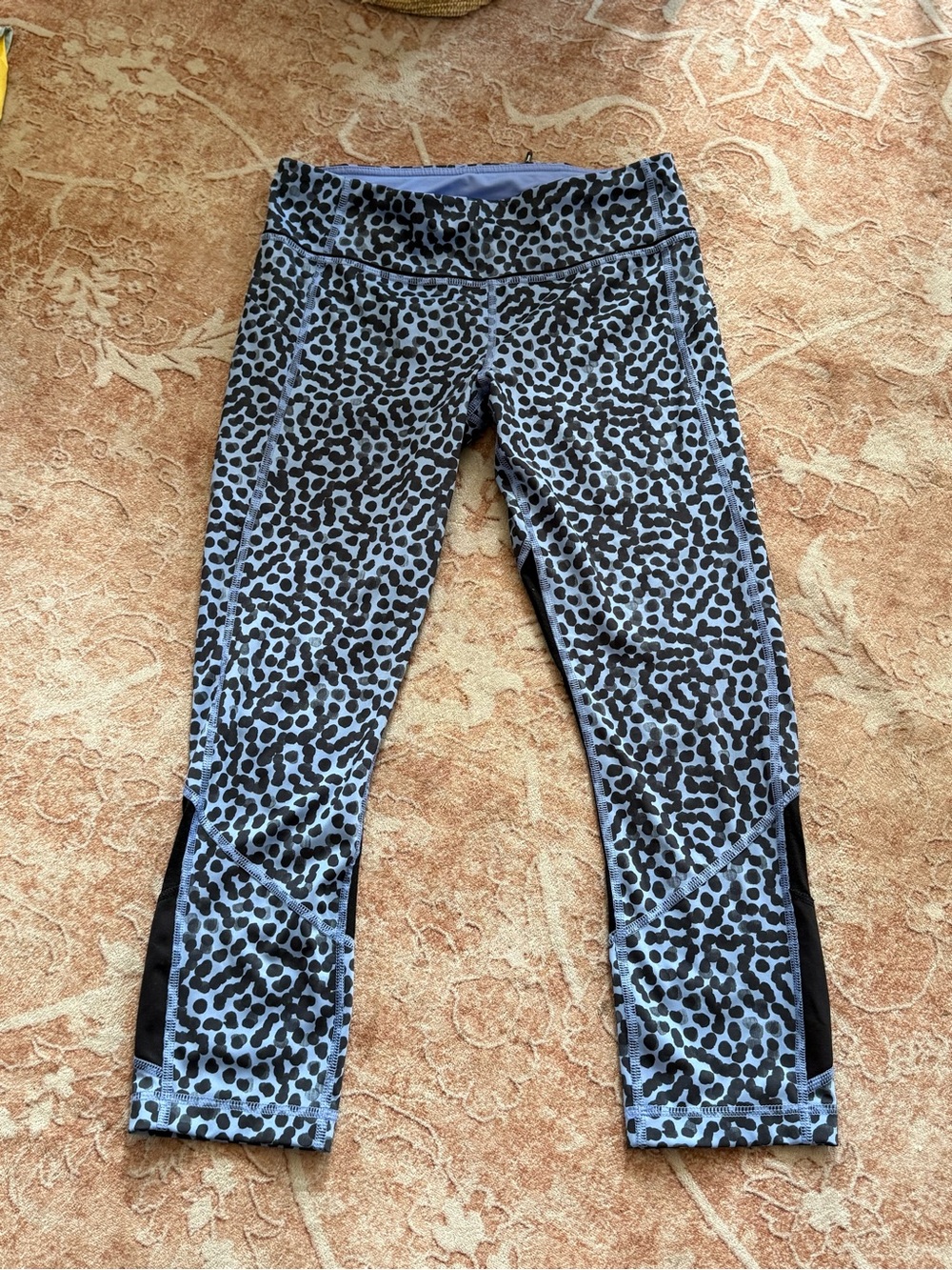 lululemon Pace Rival Crop Leggings in Blue/Black Spotted Print